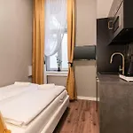 S7 - Sip Downtown Hideaway - Location By Bqa