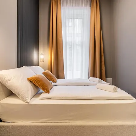 S7 - Sip Downtown Hideaway - Location By Bqa * ブダペスト