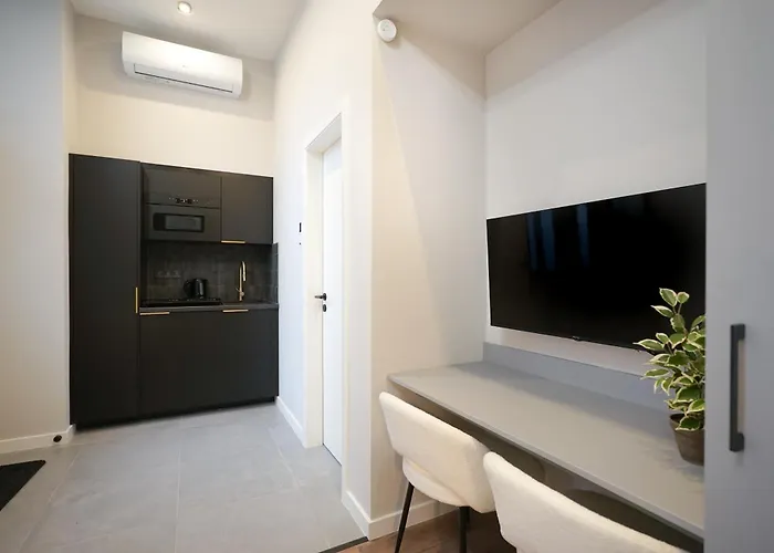 S7 - Sip Downtown Hideaway - Location By Bqa ブダペスト