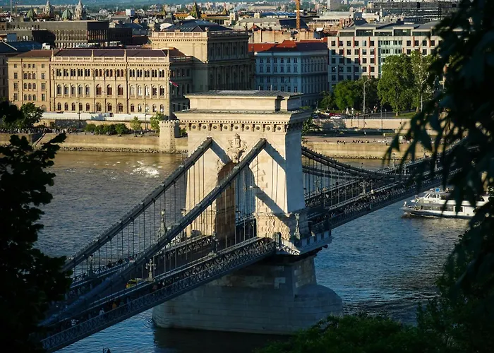 S7 - Sip Downtown Hideaway - Location By Bqa